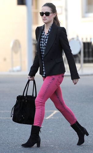 Pippa Middleton with her Aruna Seth Romana Bag