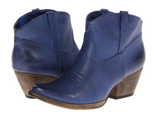Super affordable VOLATILE Banjo western ankle boots in on trend navy are worth the color splurge