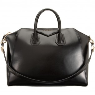Givenchy large size Antigona bag in black nappa leather, as worn by Rihanna