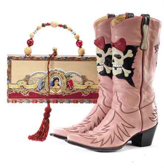 A PAIR OF PINK LEATHER ROCK ON COWBOY BOOTS AND A LA AROMA DE CUBA CIGAR BOX HANDBAG THE BOOTS LABELED 'LIBERTY BOOT CO.', THE HANDBAG BY 'ROBUSTO', BOTH LATE 20TH-EARLY 21ST CENTURY