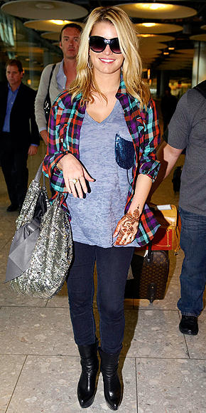 No sweatpants and sneakers for Jessica Simpson