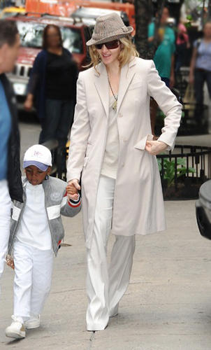 Madonna with her adorable son, David Banda.