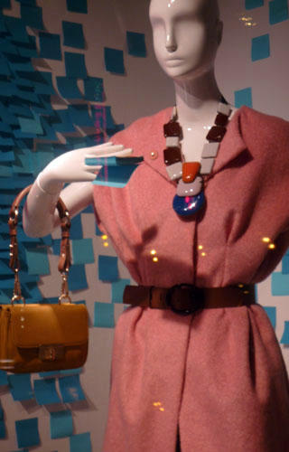 Retail Remedy: Window Shop Chicago, Oak Street Windows