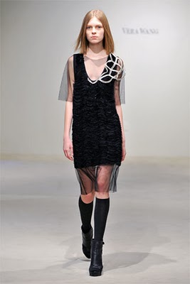 Vera Wang Pre-Fall 2010