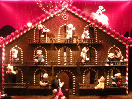 The gingerbread house at Galeries Layfayette Paris