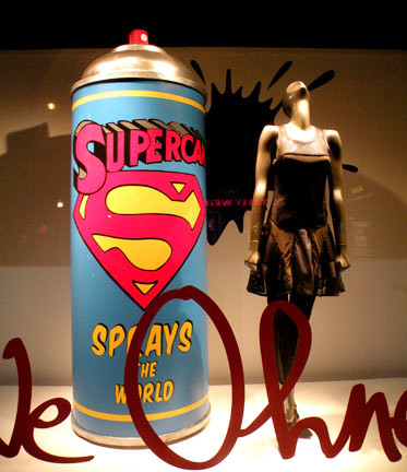 Ohne Titel and Supercan Spray Paint