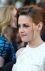 Kristen Stewart's Chic and Simple Red Carpet Hairstyle is a Summer Hair Do
